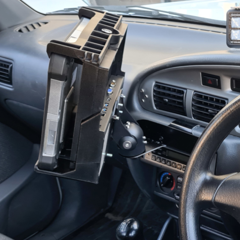 InDash Mount for Ford Courier (2004)