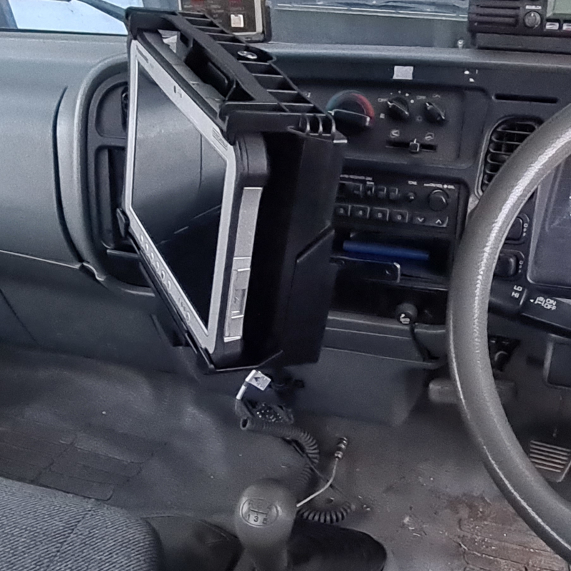 InDash Mount for Mitsubishi Canter 3 Seater (1995-2008)