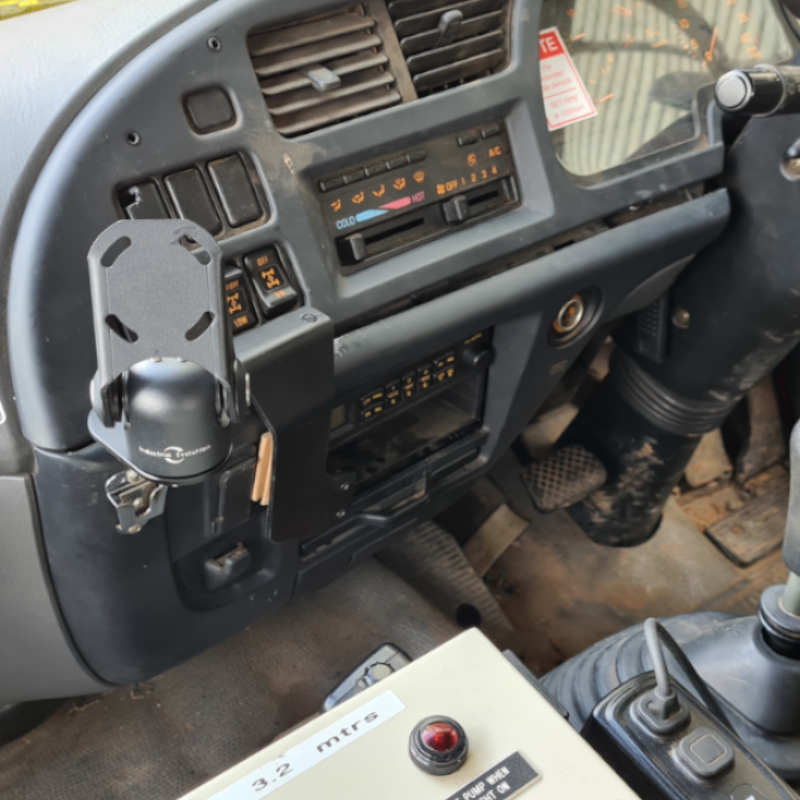 InDash Mount for Isuzu Truck FTS (1997-07)