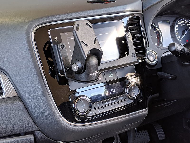 InDash Mount for Mitsubishi Outlander (2013-21)