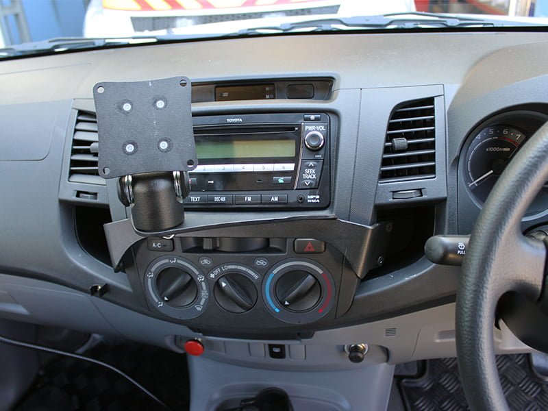 InDash Mount for Toyota Hilux (2005-13)