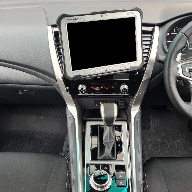 InDash Mount for Mitsubishi Pajero Sport (2020-22)