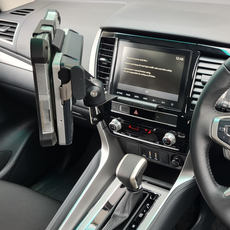 InDash Mount for Mitsubishi Pajero Sport (2020-22)