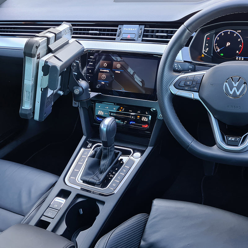 InDash Mount for Volkswagen Passat (2018+)