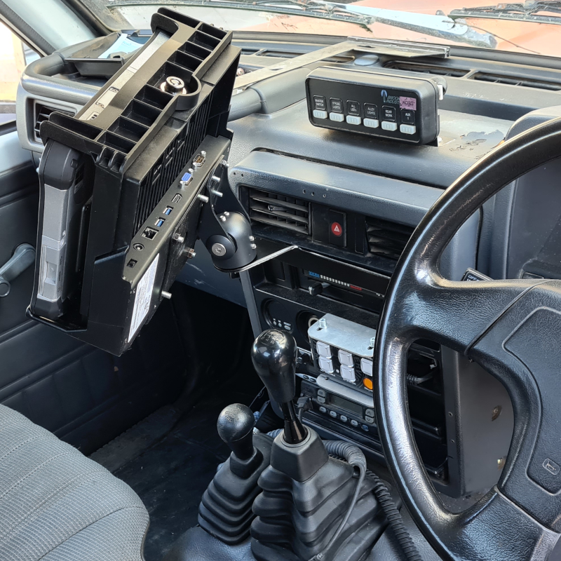 InDash Mount for Nissan Patrol (1995-98)